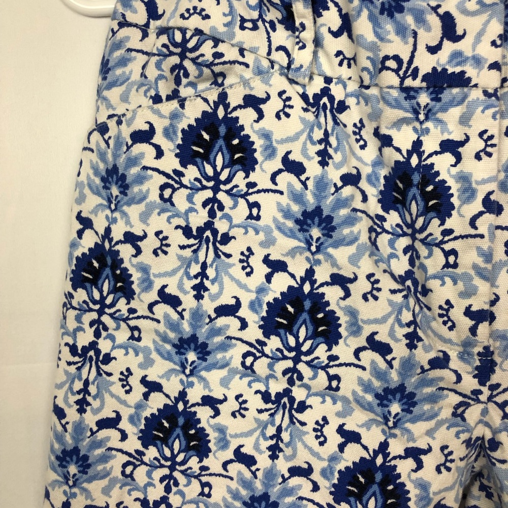 Talbots Blue/White Pattern Capris Pockets 2p - image 2
